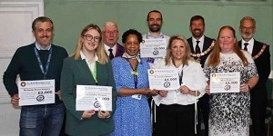 £20,000 Donation to Five Hospices